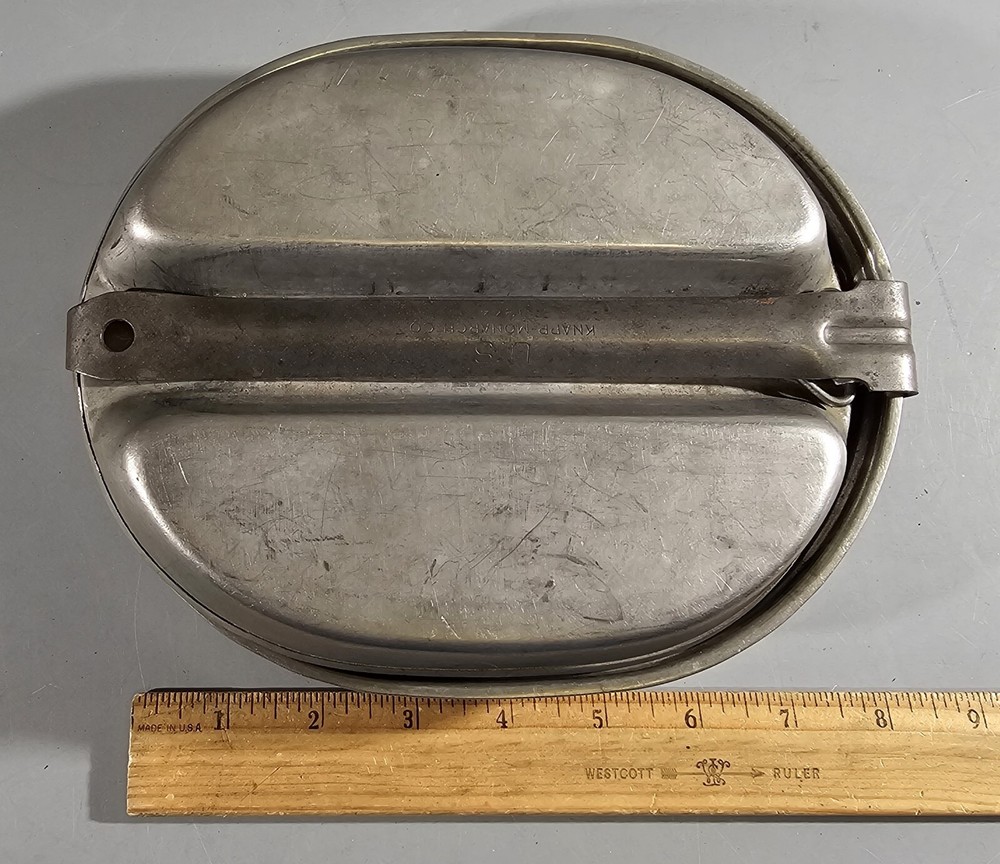 WW2, WWII, U.S. 2-PIECE MILITARY MESS KIT, KNAPP-MONARDH 1944