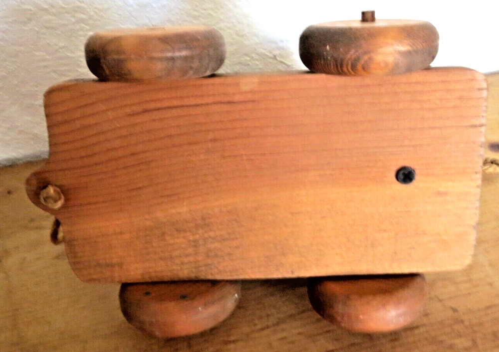 Vintage Jointed Wooden Bear Pull Toy ~ Wheels turn & pull string ~ Base Swivels