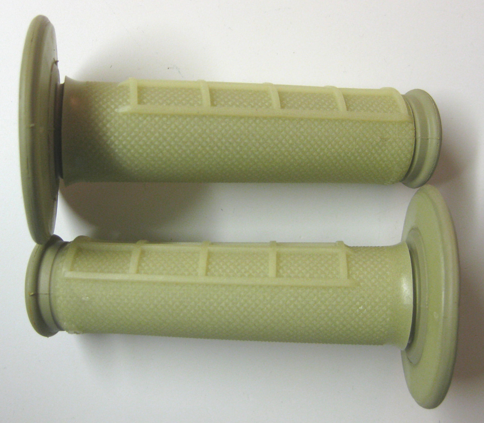 Renthal Half Waffle Dual Compound Grips made with Kevlar EXC YZF RMZ KXF CRF NEW