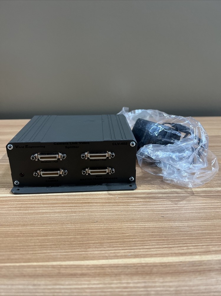 NEW VIVID ENGINEERING CLV-402 CAMERA LINK VIDEO SPLITTER CLV402