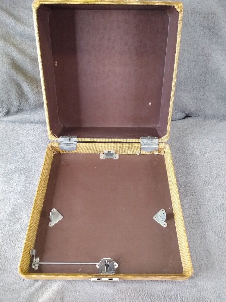 Vtg Smith Corona Typewriter Silent Floating Shift With Case Working Green Keys