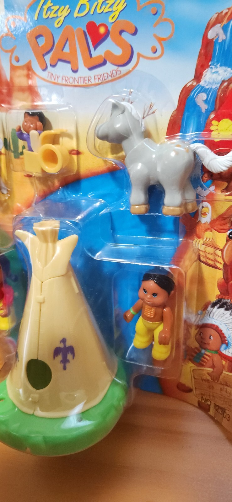 Itzy Bitzy Pals Tiny Frontier Friends 2 diff NEW SEALED packs VTG 1995 Talentoy.