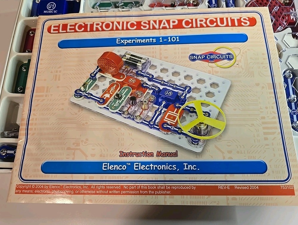 New, ELENCO Snap Circuits Jr. 100 Experiments Electronics Discovery Kit