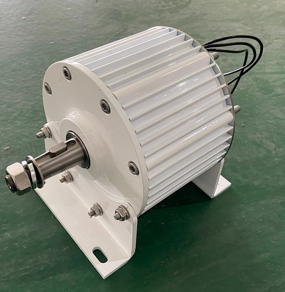 2000W Permanent Magnet Generator 3-Phase 120V220V Synchronous Gearless Generator