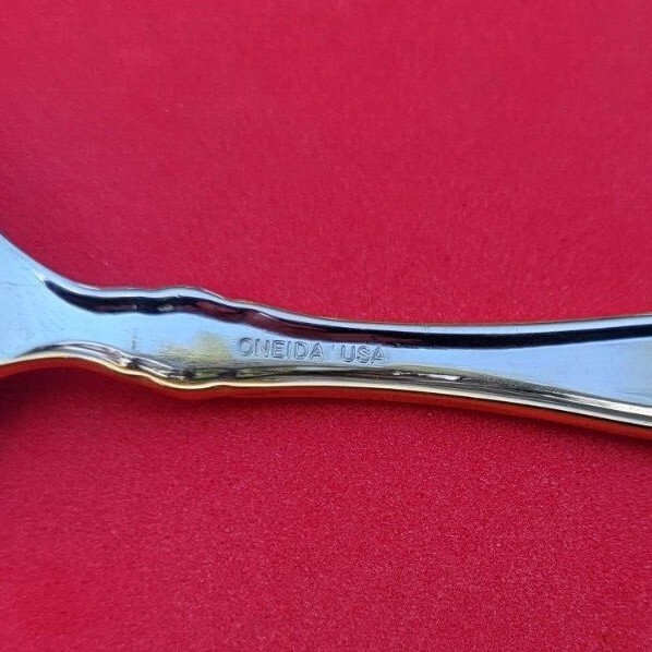Oneida GOLDEN ROYAL CHIPPENDALE Community Stainless CHOICE Flatware