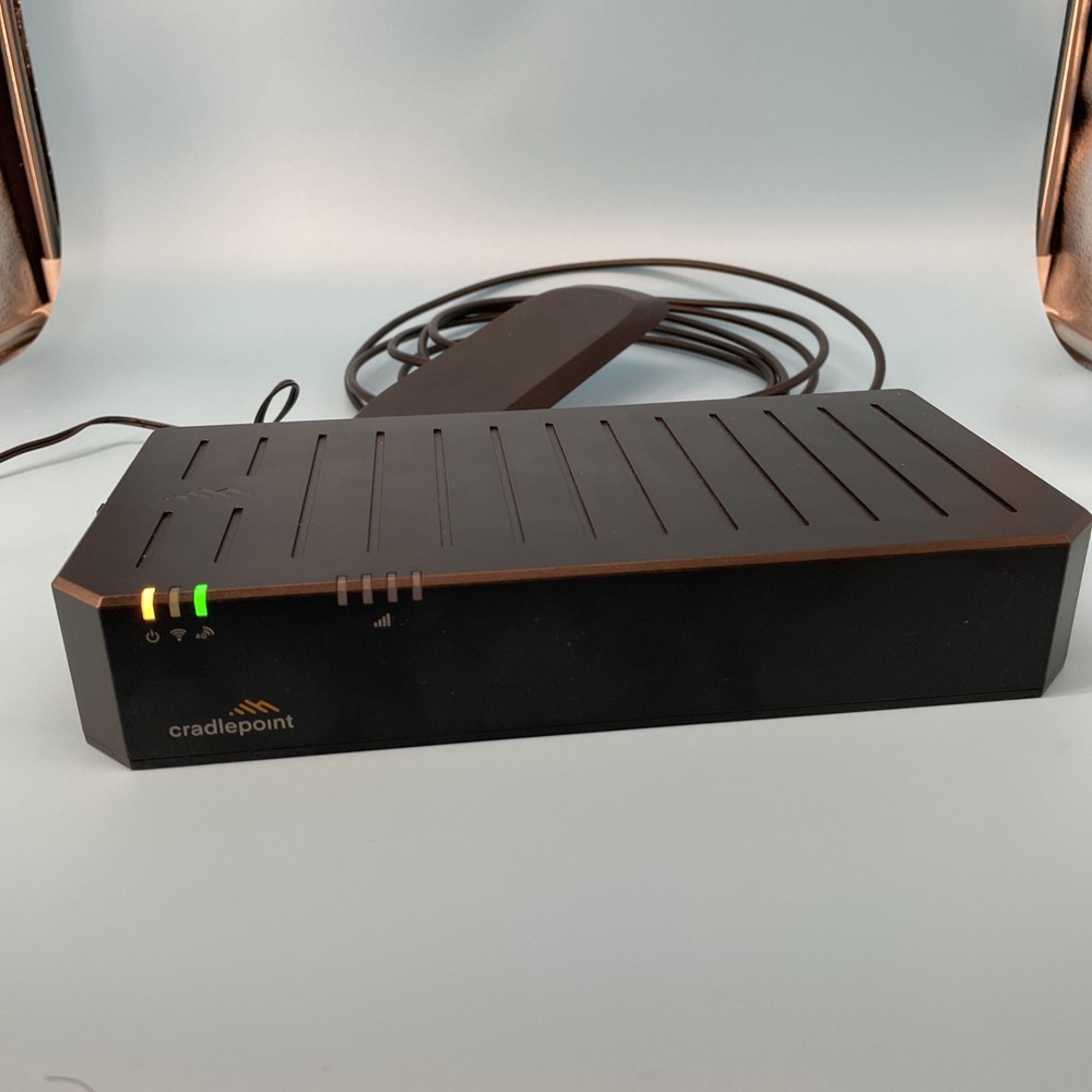 Ericsson Cradlepoint E100 Series Enterprise Router + Antenna