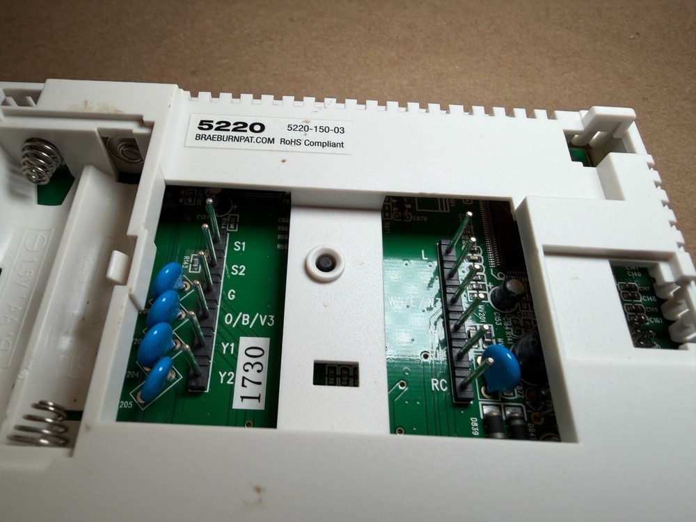 Braeburn 5220 Universal Programmable Thermostat