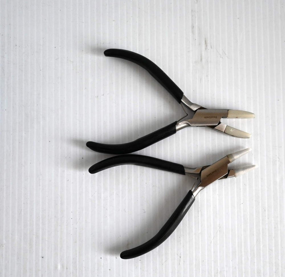 2 BEADSMITH NYLON JAWED FLAT-NOSE & ROUND-NOSE PLIERS #23