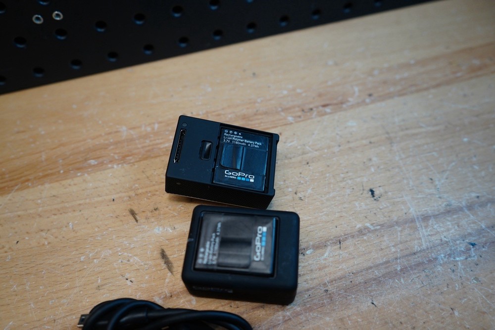 (F) GoPro HERO3+ Black Edition Camera Charger Bundle