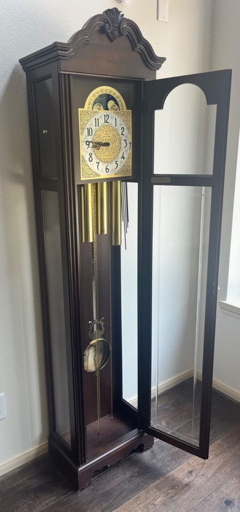 Howard Miller Nicea Model Grandfather Clock