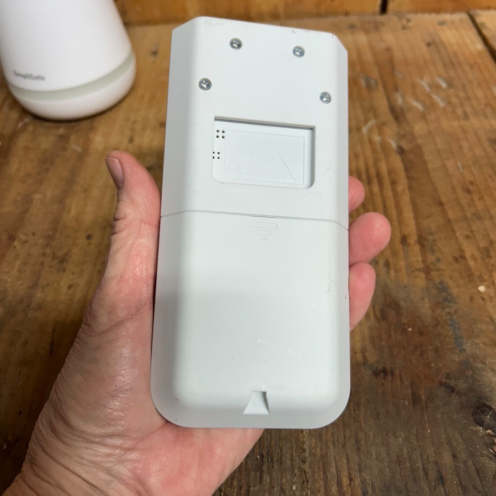 SIMPLISAFE Keypad And Base Station SSBS3 SSKP3 POWERS UP