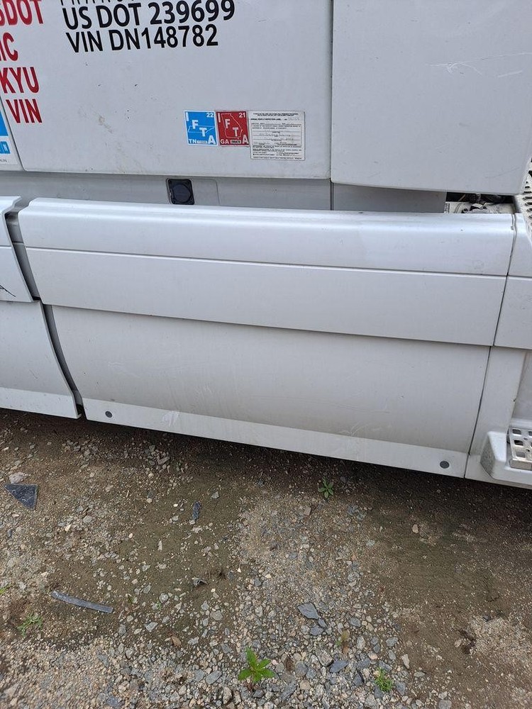 For 2013 VOLVO VNL SIDE FAIRING Left ,  GA