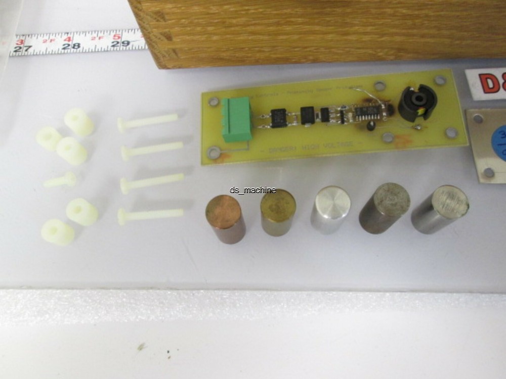 High Precision Proximity Switch Testing Rig with Various Metal Samples and Case