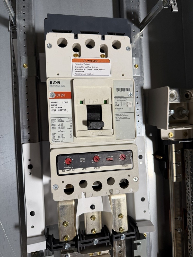 1-300 AMP 208/120V MAIN BREAKER PANELBOARD 42 SPACE 3PHASE 4WIRE COMPLETE PANEL