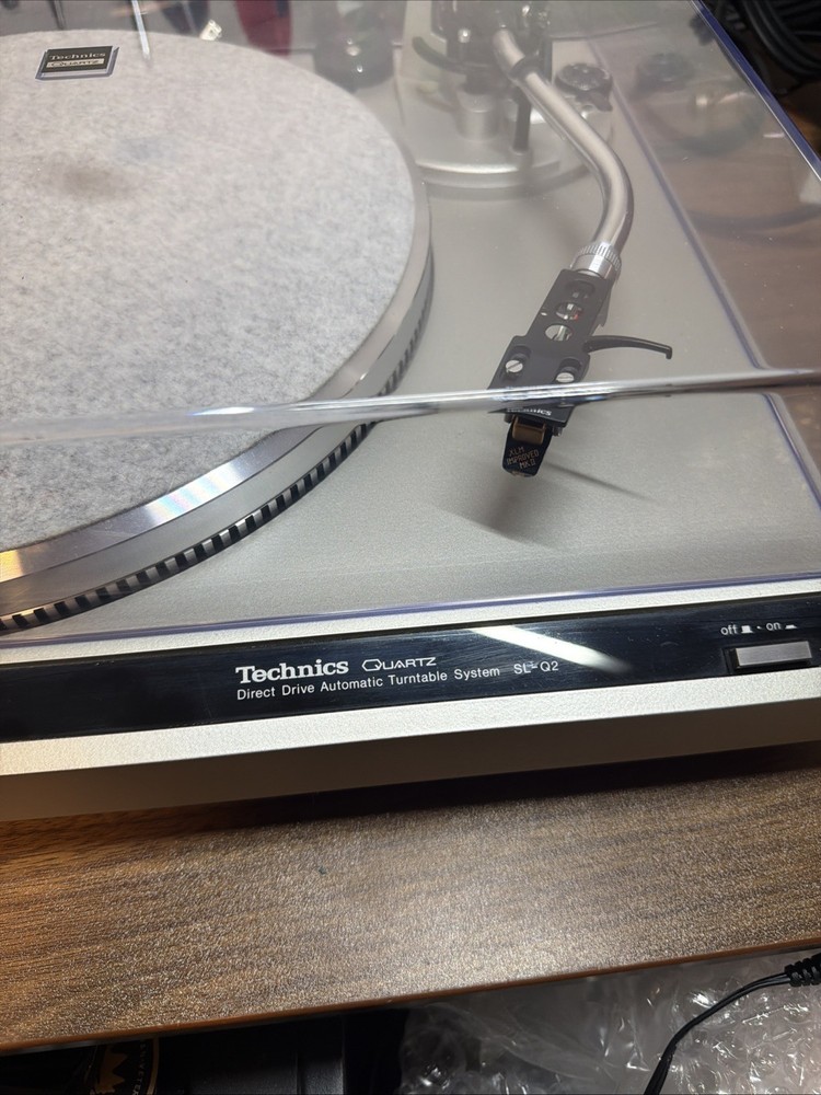 Technics SL-Q2 Turntable, Just About Mint, New Lid, Serviced