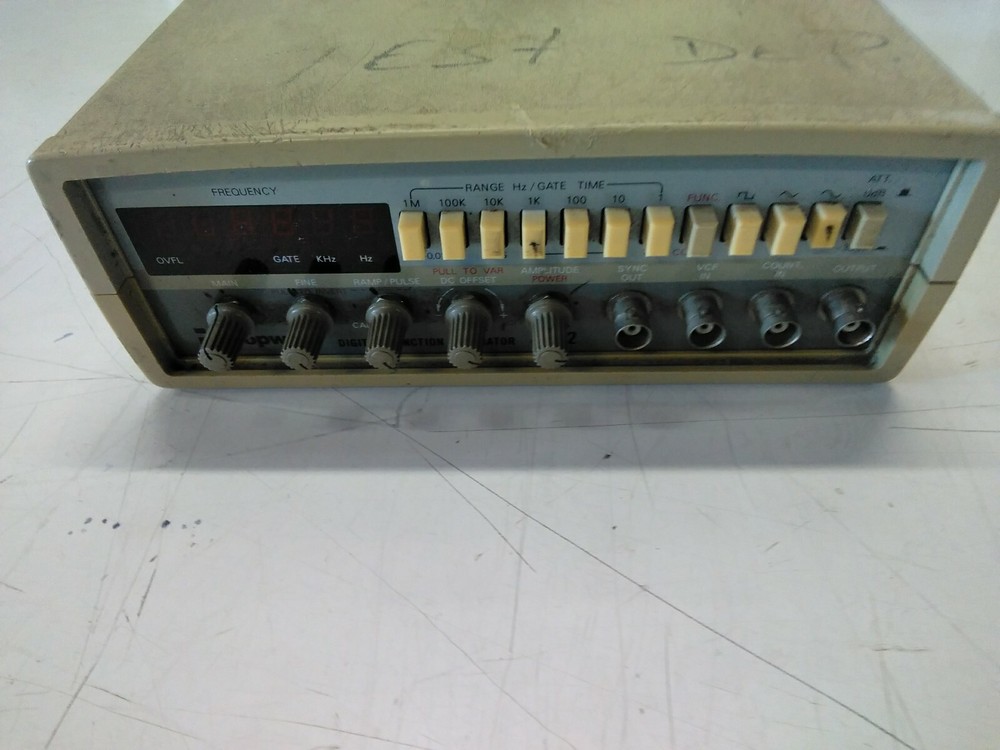 Topwars Digital Function Generator 8112