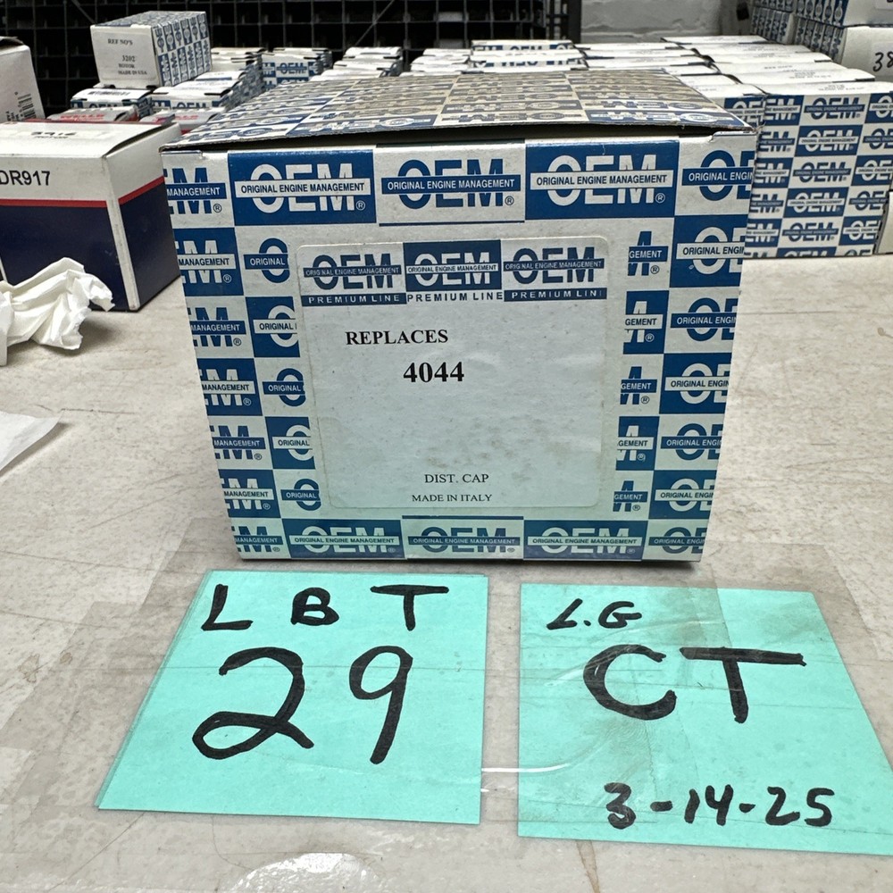 Original Engine Equipment Distributor Cap 4044