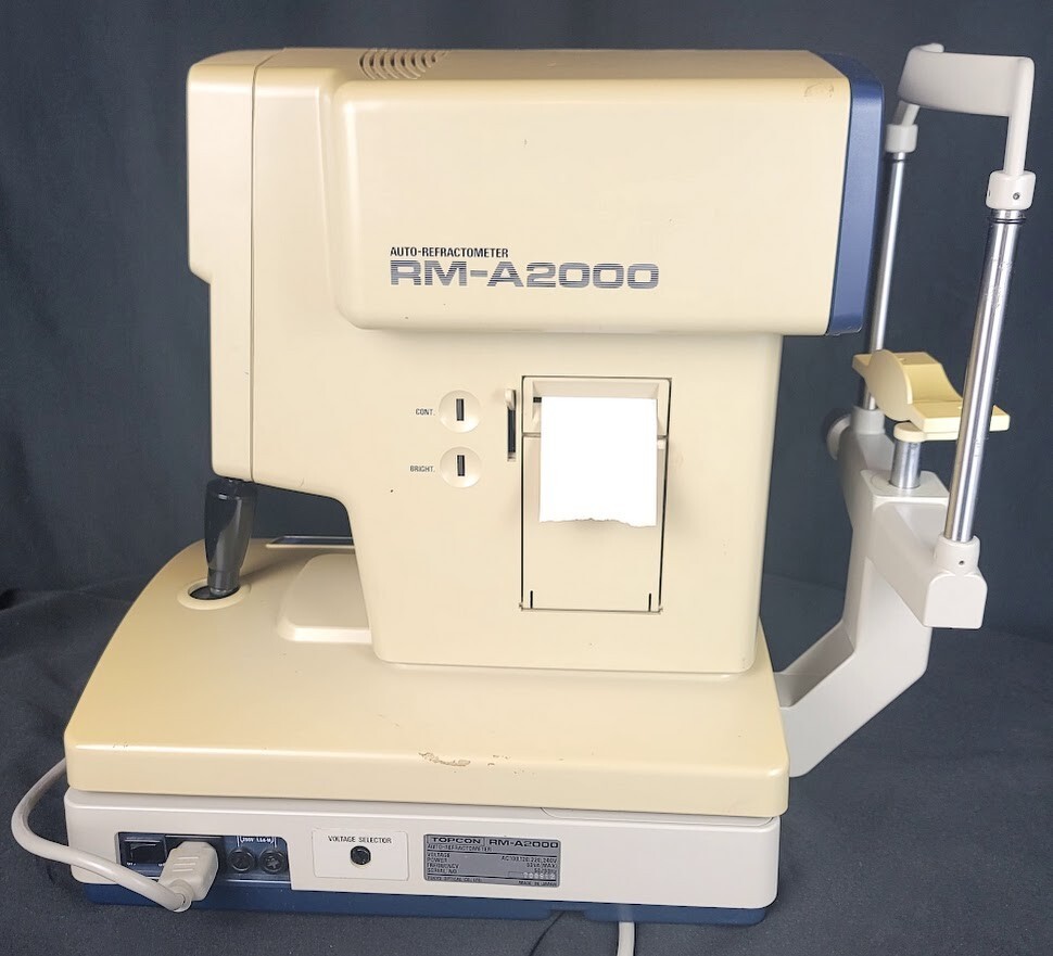 Topcon Auto-Refractometer Auto-Refractor RM-A2000! Powers Up & Knobs works