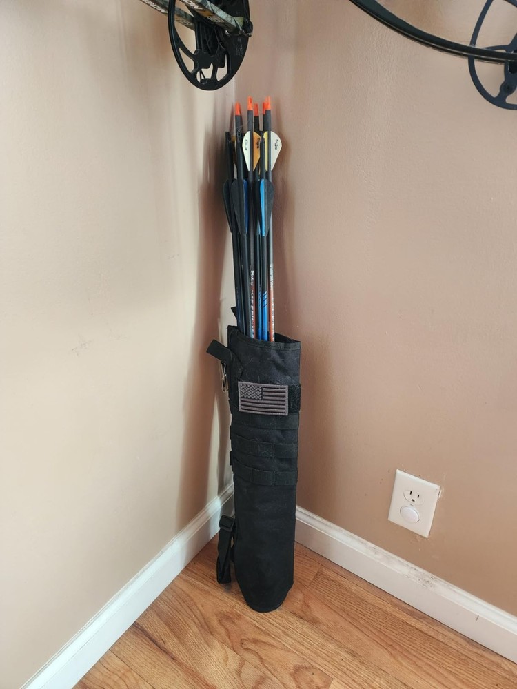 Durable Polyester Archery Quiver – Lightweight and Foldable for Easy Carrying