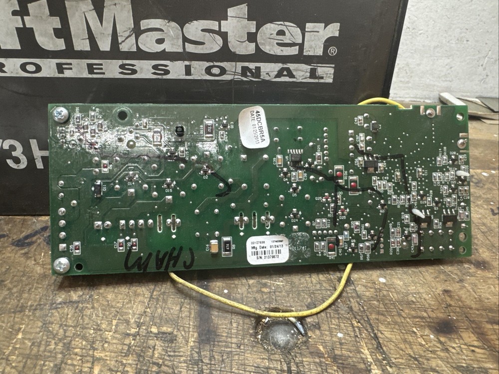 45DCBR5A 1/25/13 Chamberlain ￼Logic board Yellow learn button 100% Returnable