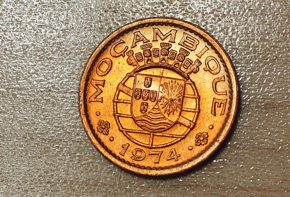 1974 Mozambique 20 Centavos
