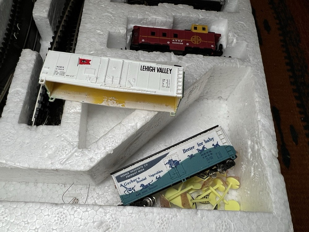 Bachmann Silver Chief N Scale Electric Train Set UNTESTED