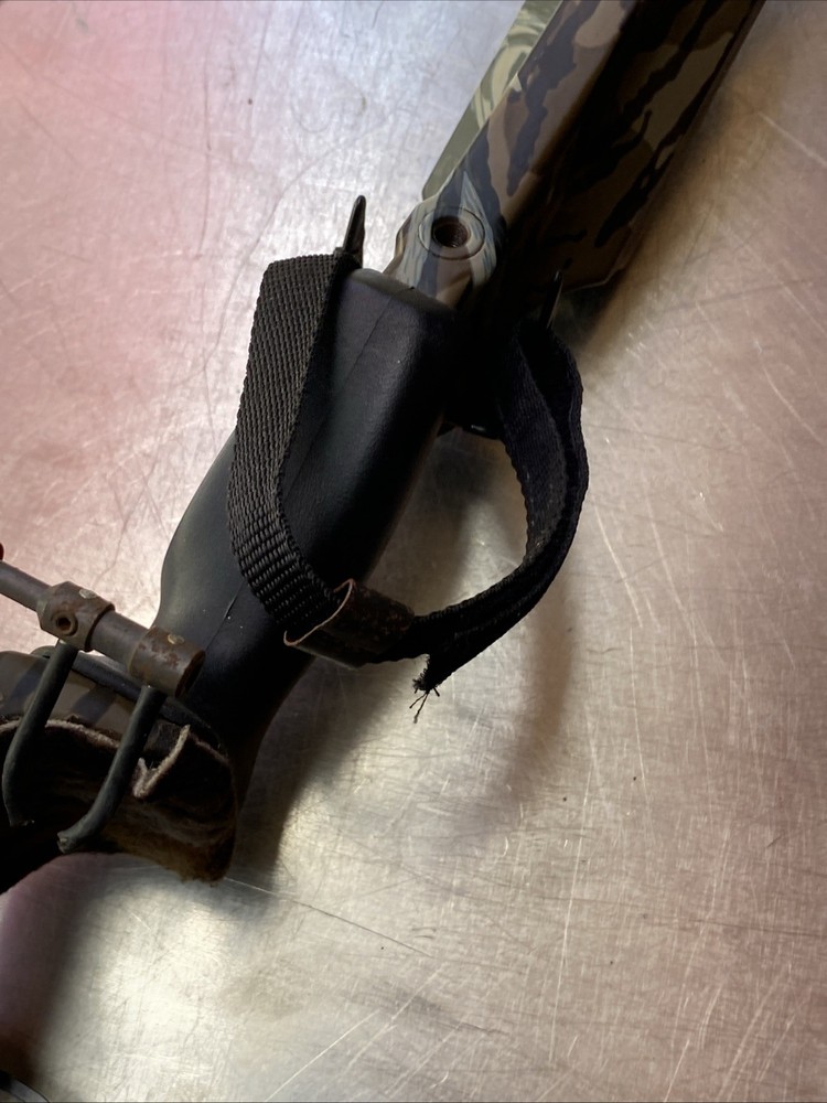 Golden Eagle Carbon Hawk System Compound Bow 38” RH