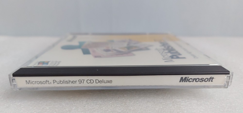 Microsoft Publisher 97 CD Deluxe Desktop Publishing Software Windows NT/95 + Key