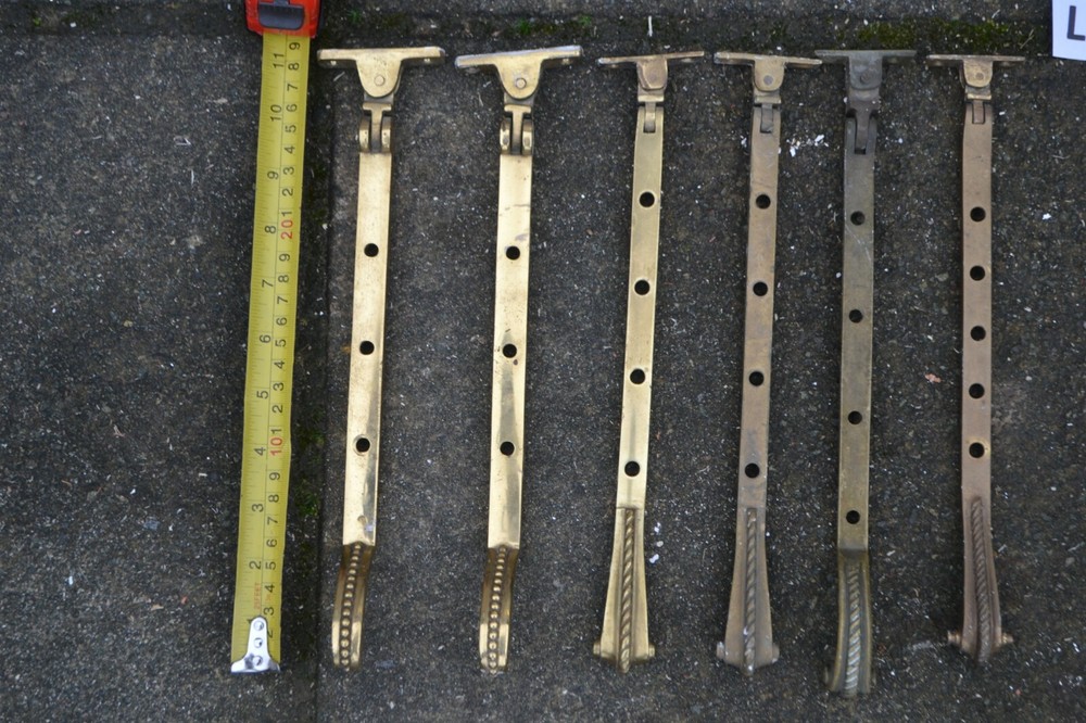 20 window handles / levers / openers / latch. L796