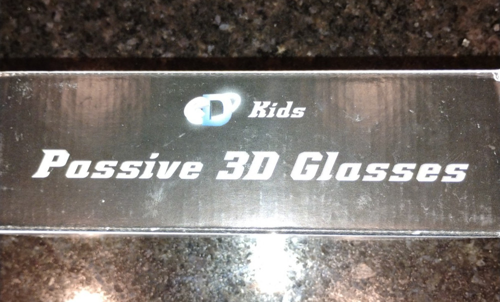3D glasses passive small/childrens 4 pack NWT