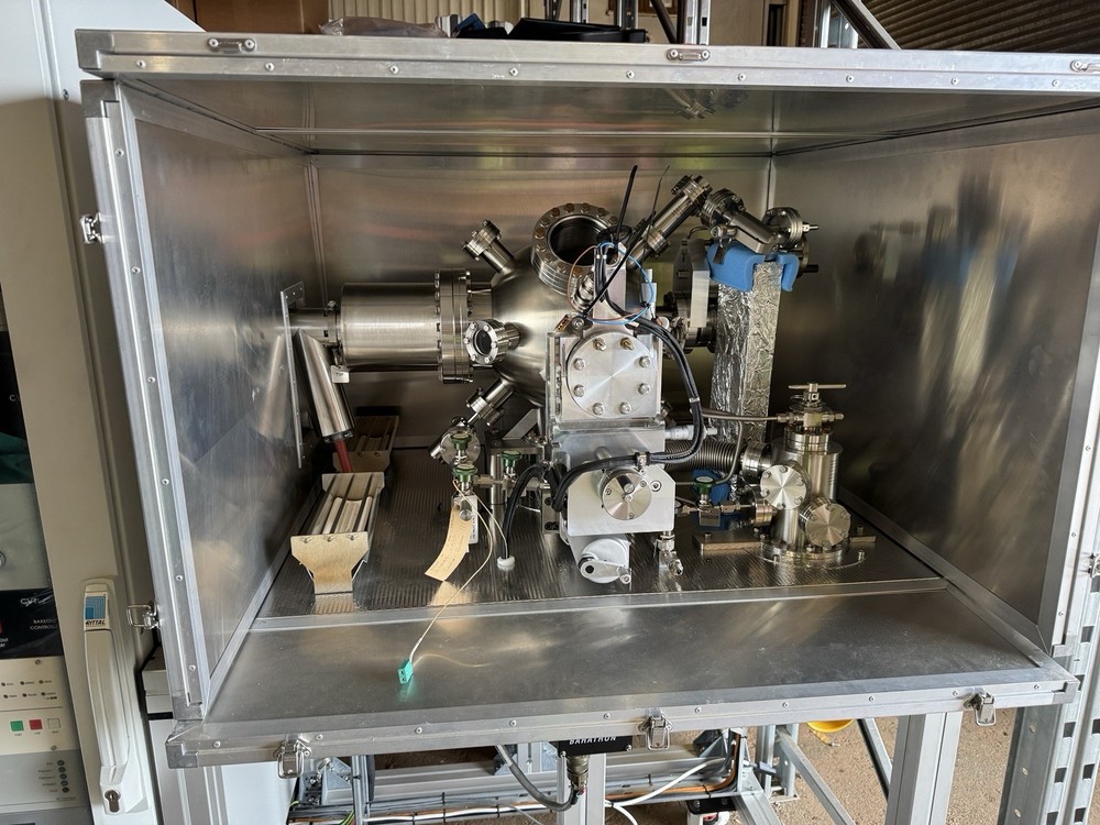 CVT UHV TPD System Temperature Programmed Desorption Vacuum Chamber