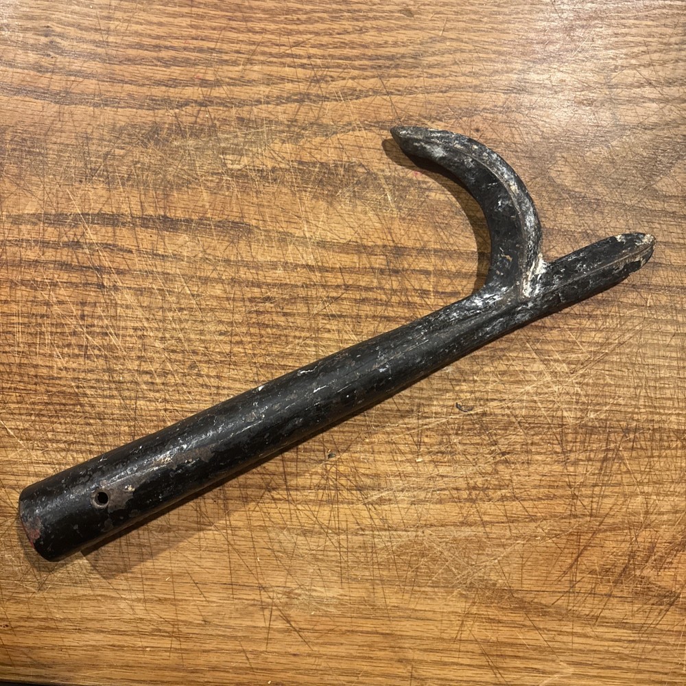 Vintage FIREMAN PIKE POLE TIP HOOK