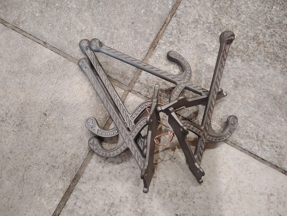 4 Antique Cast Iron Wall Hooks 6"