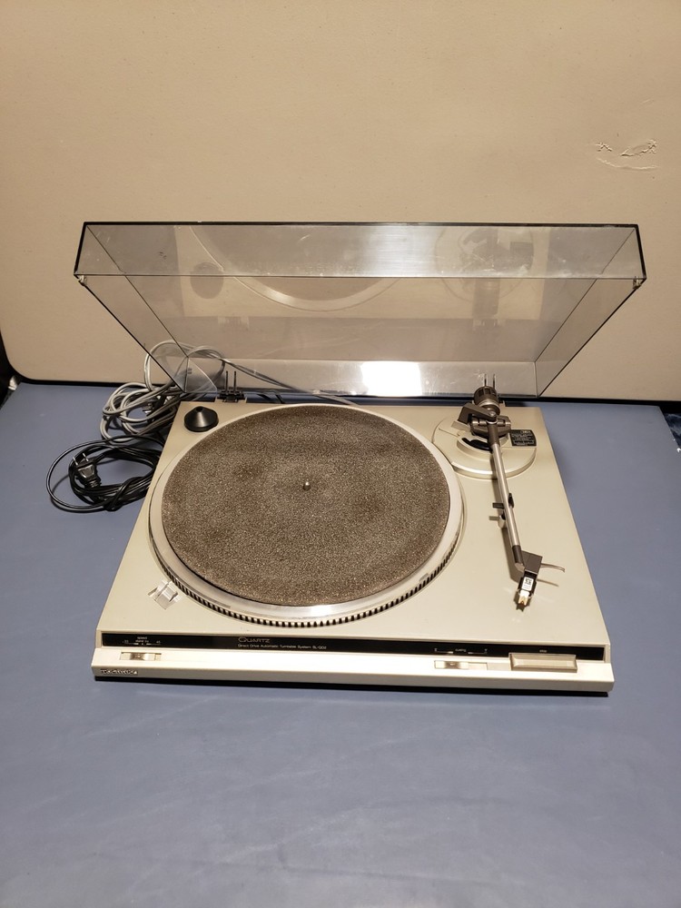 Technics SL-QD2 Direct Drive Automatic Turntable Turns On Excellent Condition
