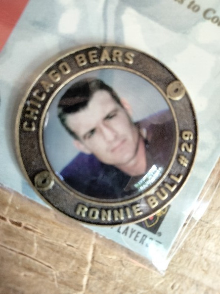 RONNIE BULL CHICAGO BEARS LEGENDS 2004 Medallion Coin New NOS