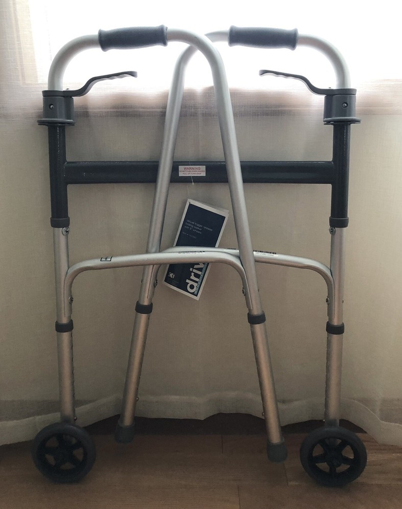 DRIVE DELUXE Trigger Release Folding Walker GRAY 5” Wheels Adjustable Height NWT