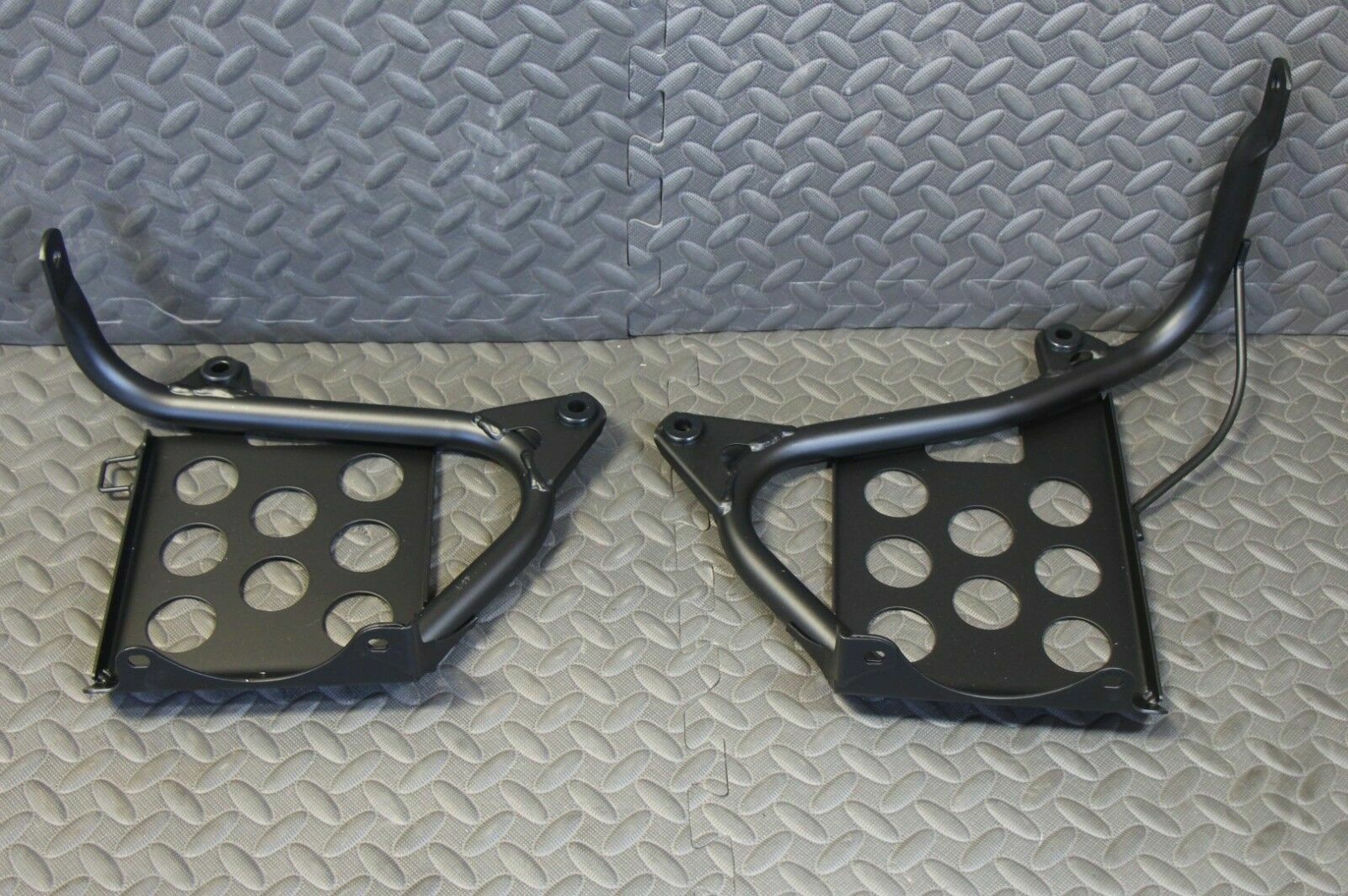 NEW Black Heel Guards footrest Yamaha Banshee left + right nerf bars plastics
