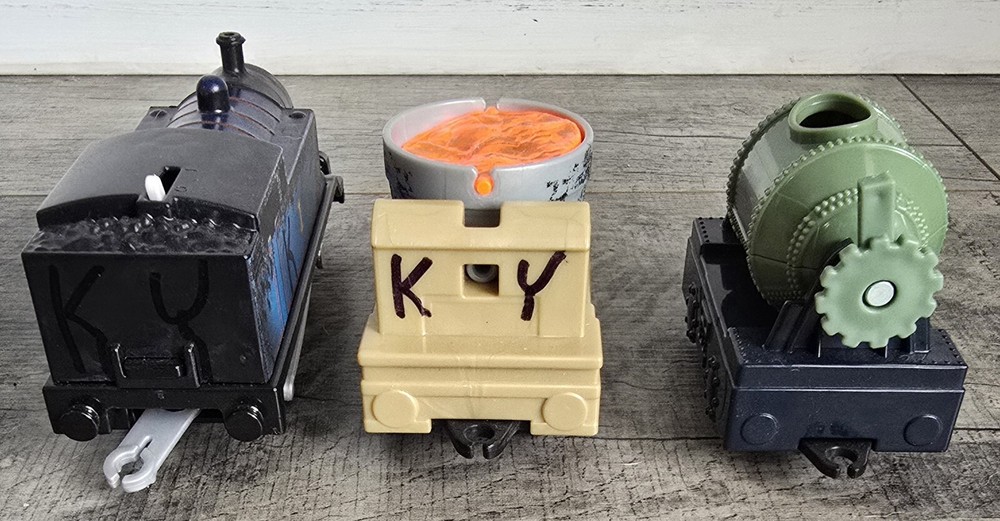 THOMAS & FRIENDS TRACKMASTER LOT COLD COVERED THOMAS MOTORIZED 2013