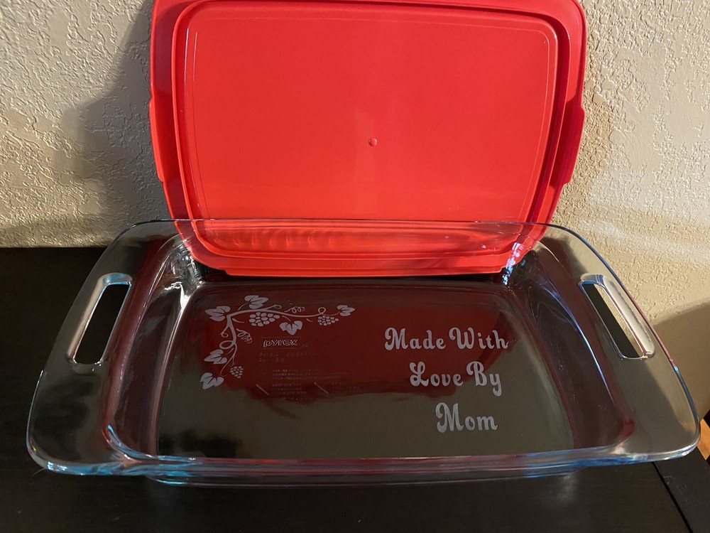 pyrex casserole dish with lid