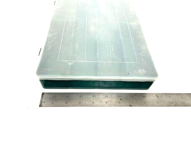 PLASTIC GREEN HOBBY CASE 13-1/2 X 9" - 6 COMPARTMENTS- USED