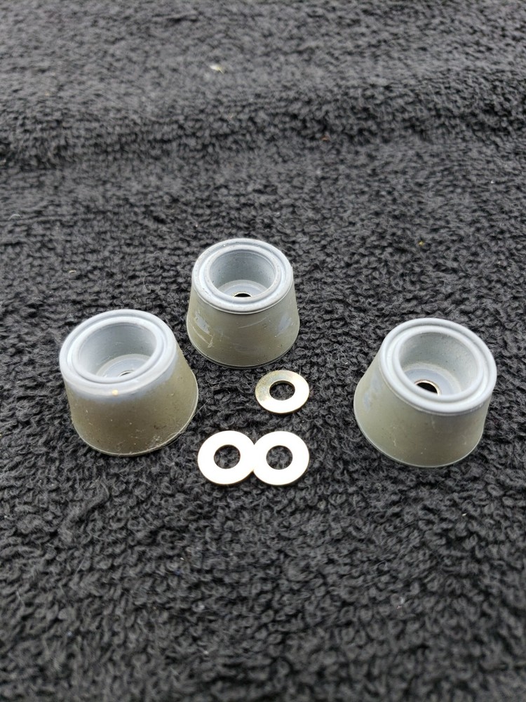 3 rubber Feet only for Breadman Bread Maker Machine Model TR700