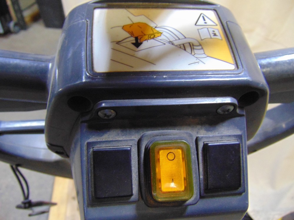 Taski Ergodisc 2000 20" Electric Floor Burnisher