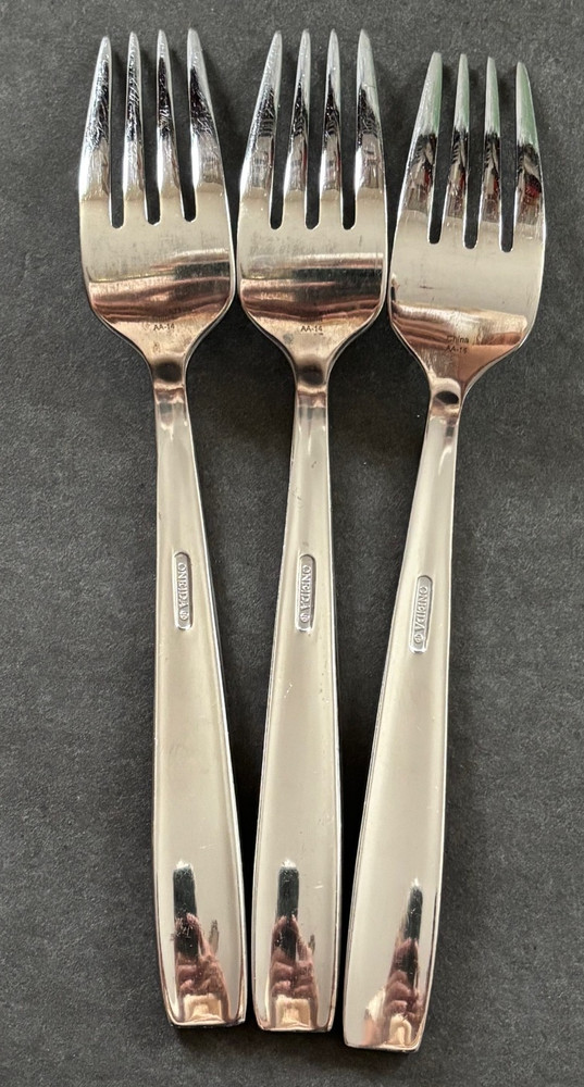 (3) Dinner Forks ONEIDA METRA Stainless Flatware Glossy Plain ~ 7-7/8"