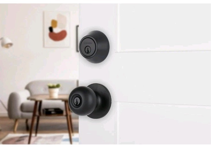 Brinks Matte Black Transitional Keyed Entry Doorknob & Deadbolt Combo