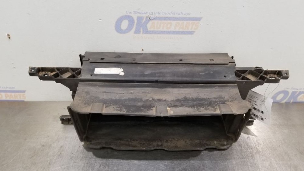 17 FORD F150 LOWER AIR SHUTTER ASSEMBLY