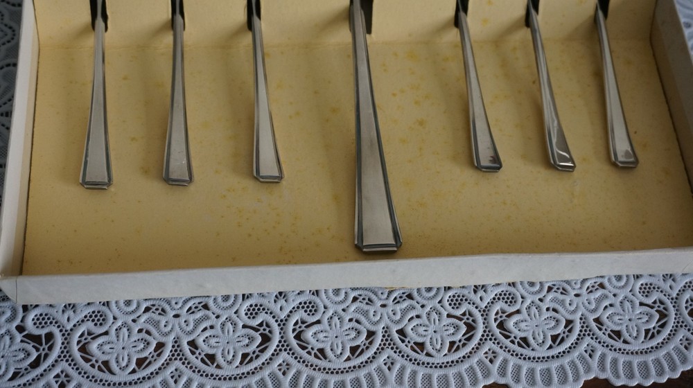 Fine Silverplate Fruit Spoons & Server, PRIESTLEY & MOORE, Sheffield ENGLAND