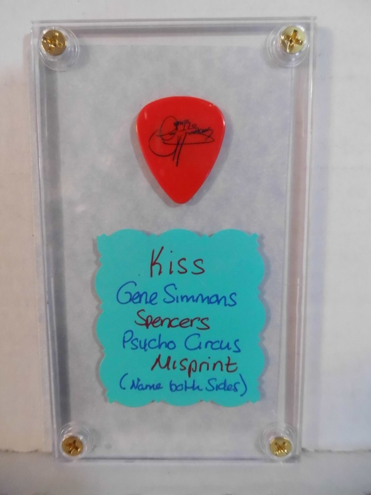 KISS~GENE SIMMONS/SPENCERS~ GUITAR PICK/CASE~ READ DESCRIPTION (61)
