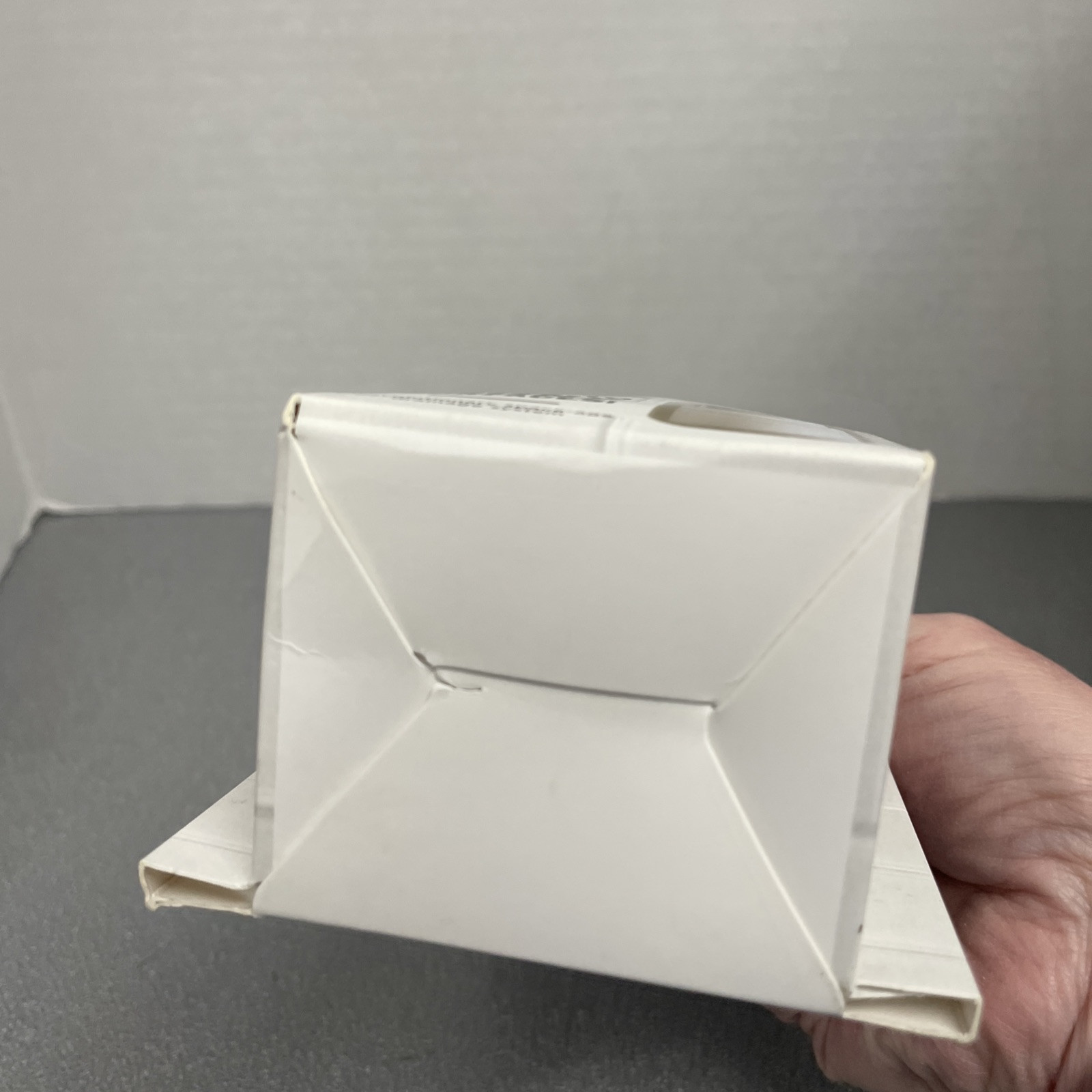 30 Watt Shower Seltzer Drink Holder - White - Fits Slim Cans