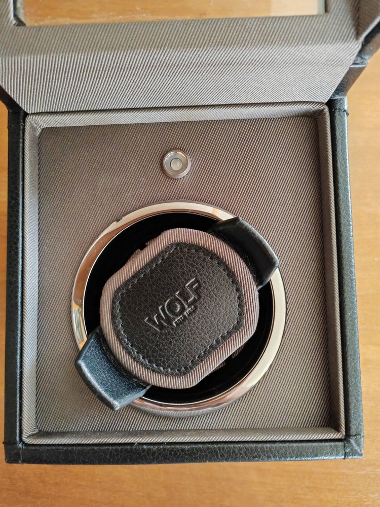Wolf Cub Module 1.8 Single Watch Winder - Black - Battery Operated