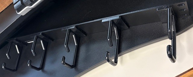 Ortronics 808004759, Cable Management Panel with (5) Horizontal Plastic